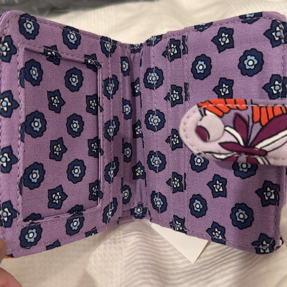 VERA BRADLEY Small Tab Wallet “Wing in Flight” NWT - Picture 3 of 5